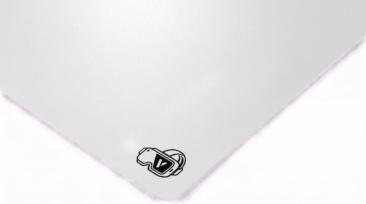 V-WHITE V-2 – tapis de souris en verre – gros plan du coin